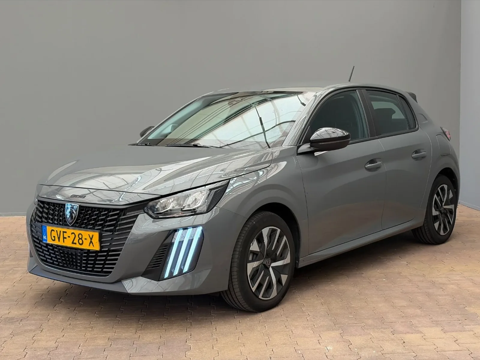 Peugeot 208 (2024) — foto 1