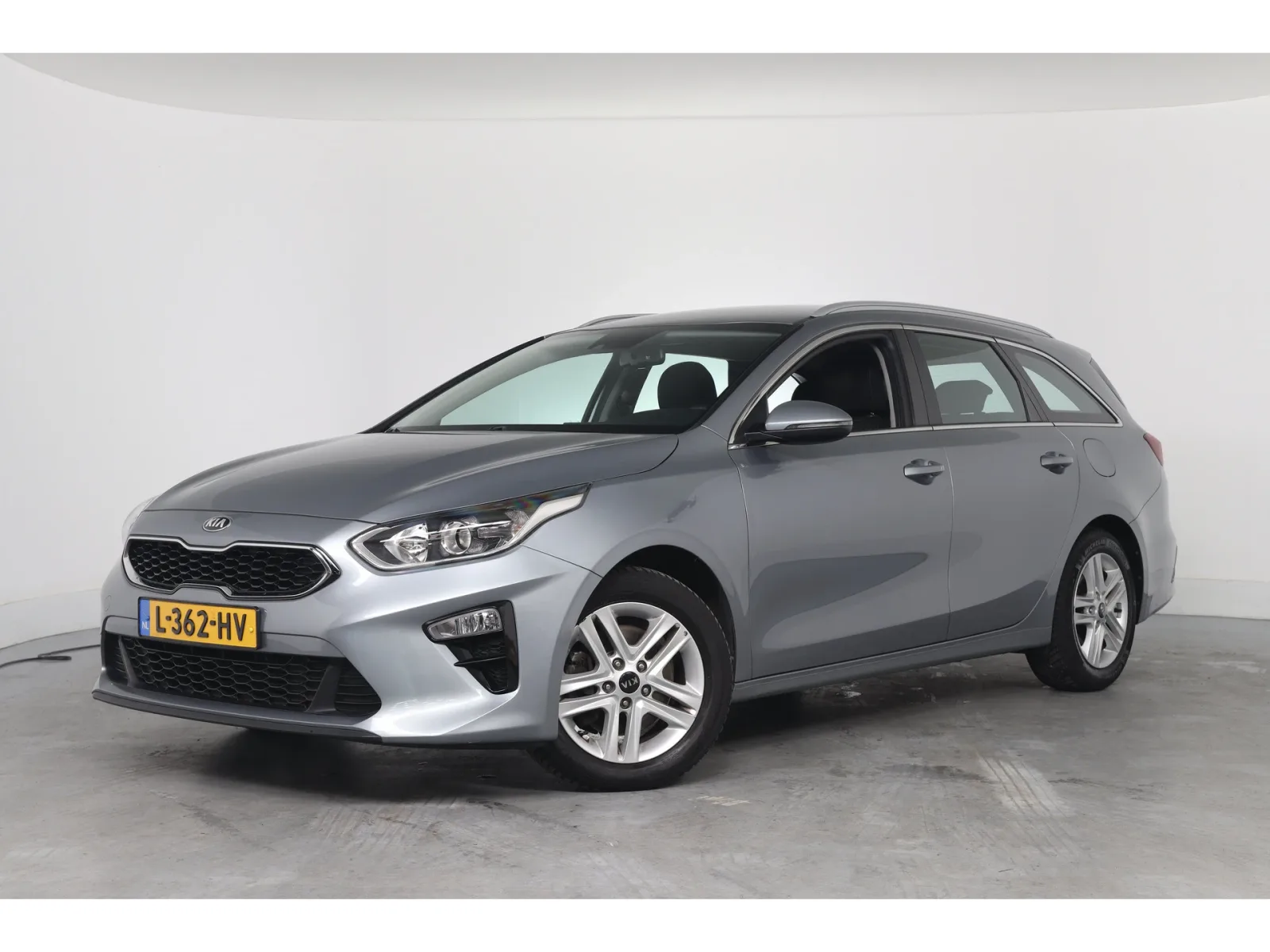Kia Ceed (2021) — foto 1
