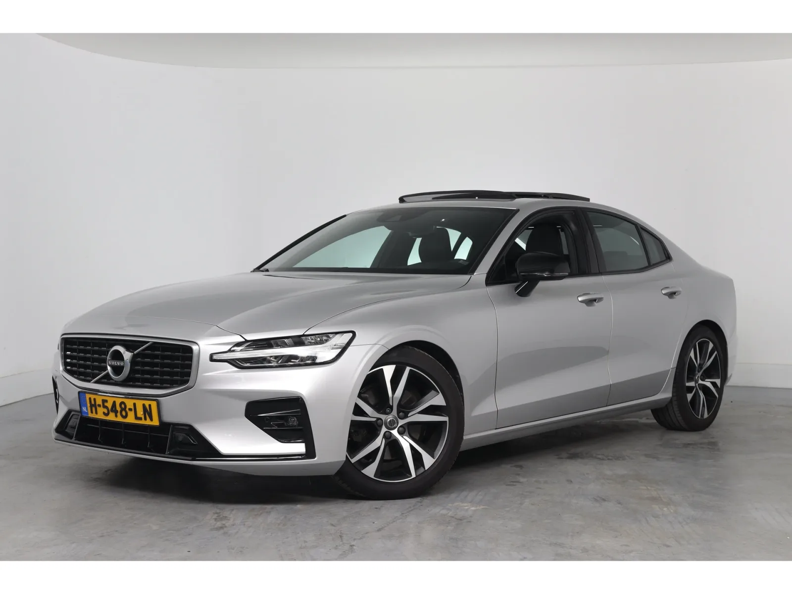 Volvo S60 (2020) — foto 1