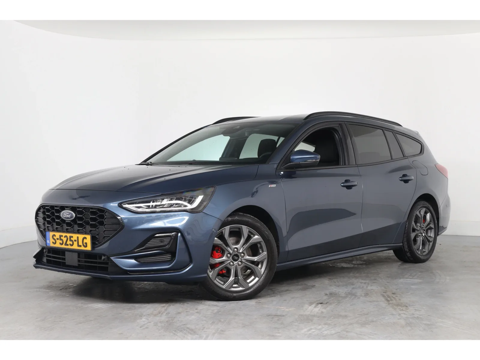 Ford Focus (2023) — foto 1