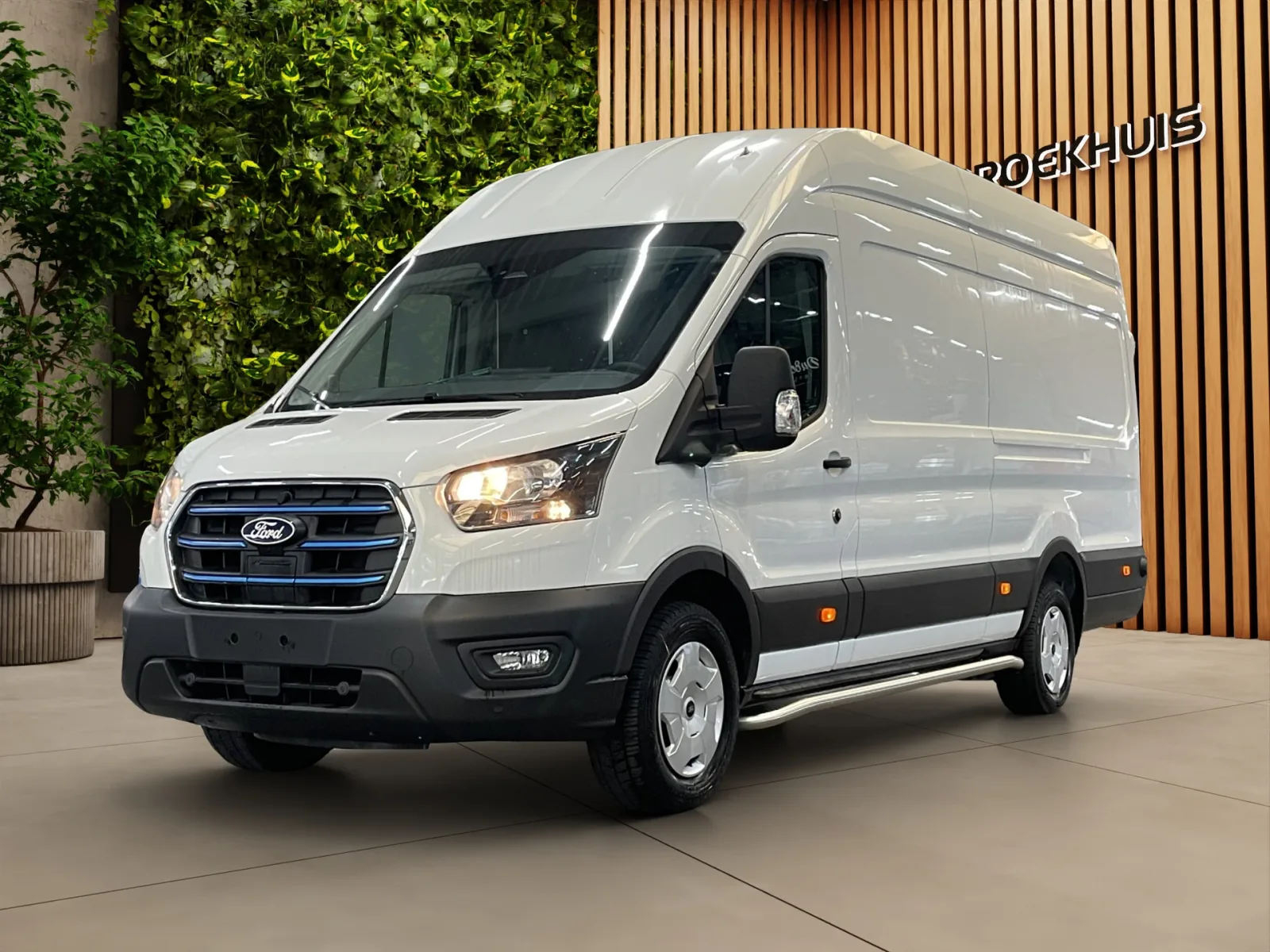 Ford E-Transit (2025) — foto 1
