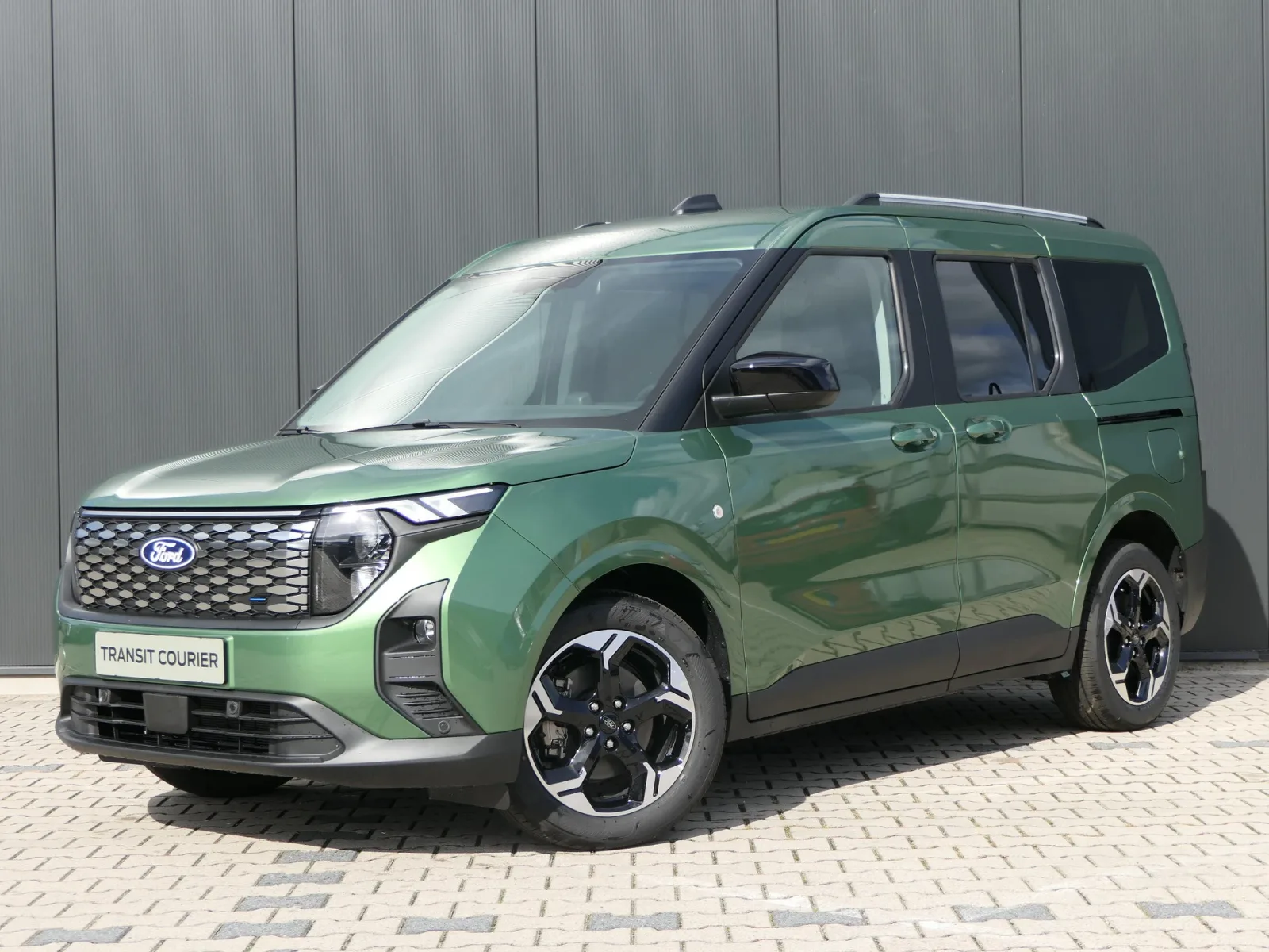 Ford Tourneo Courier (2026) — foto 1