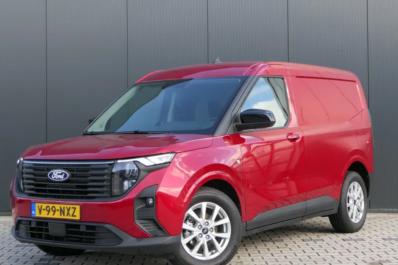 Ford Transit Courier (2024)