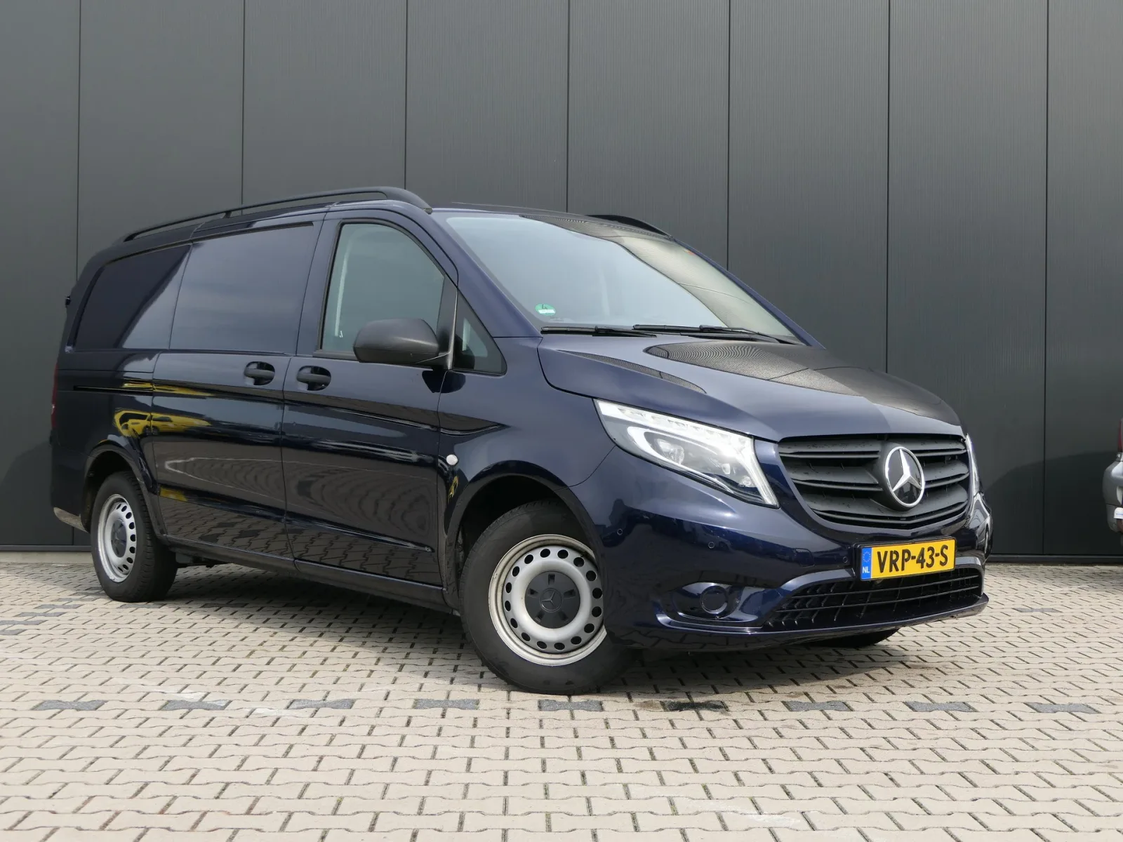 Mercedes-Benz Vito (2022) — foto 1