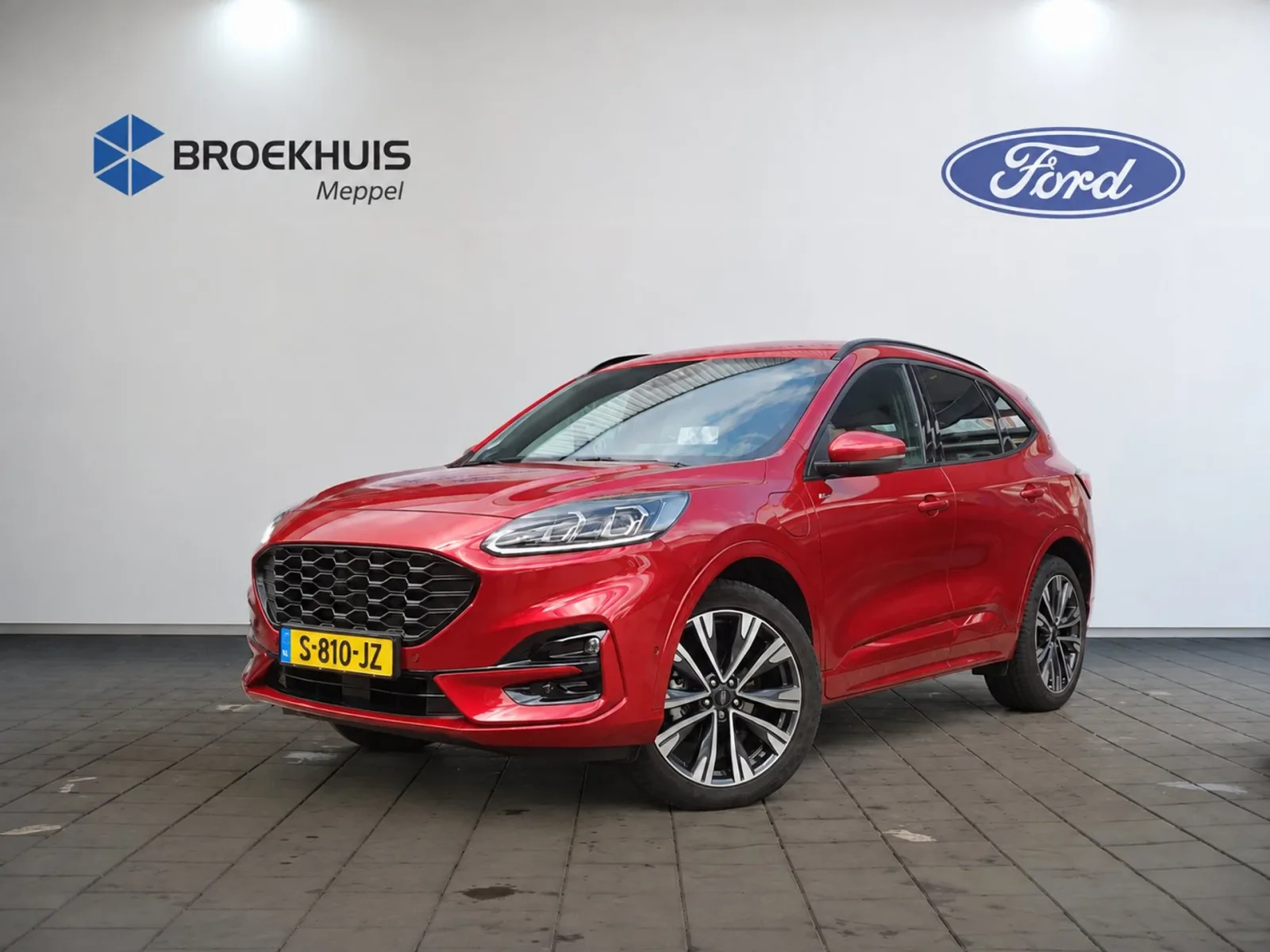 Ford Kuga (2022) — foto 1