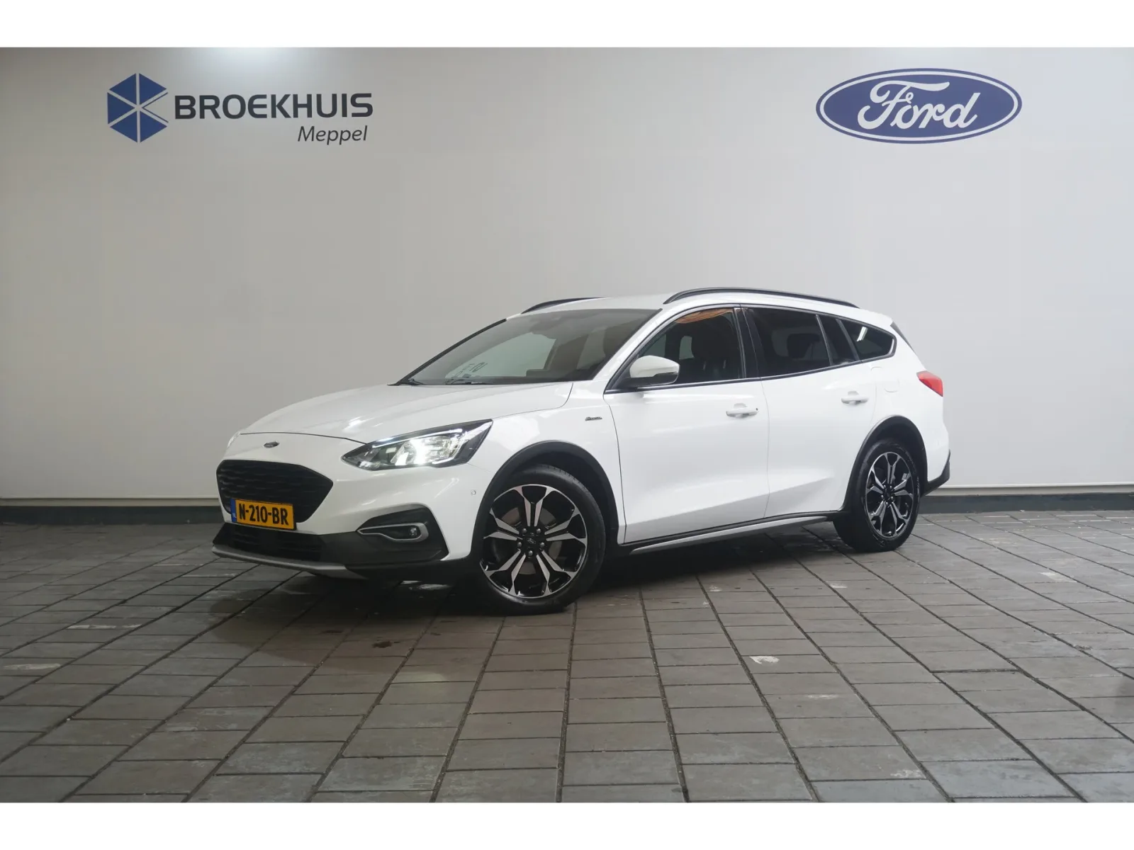 Ford Focus (2021) — foto 1
