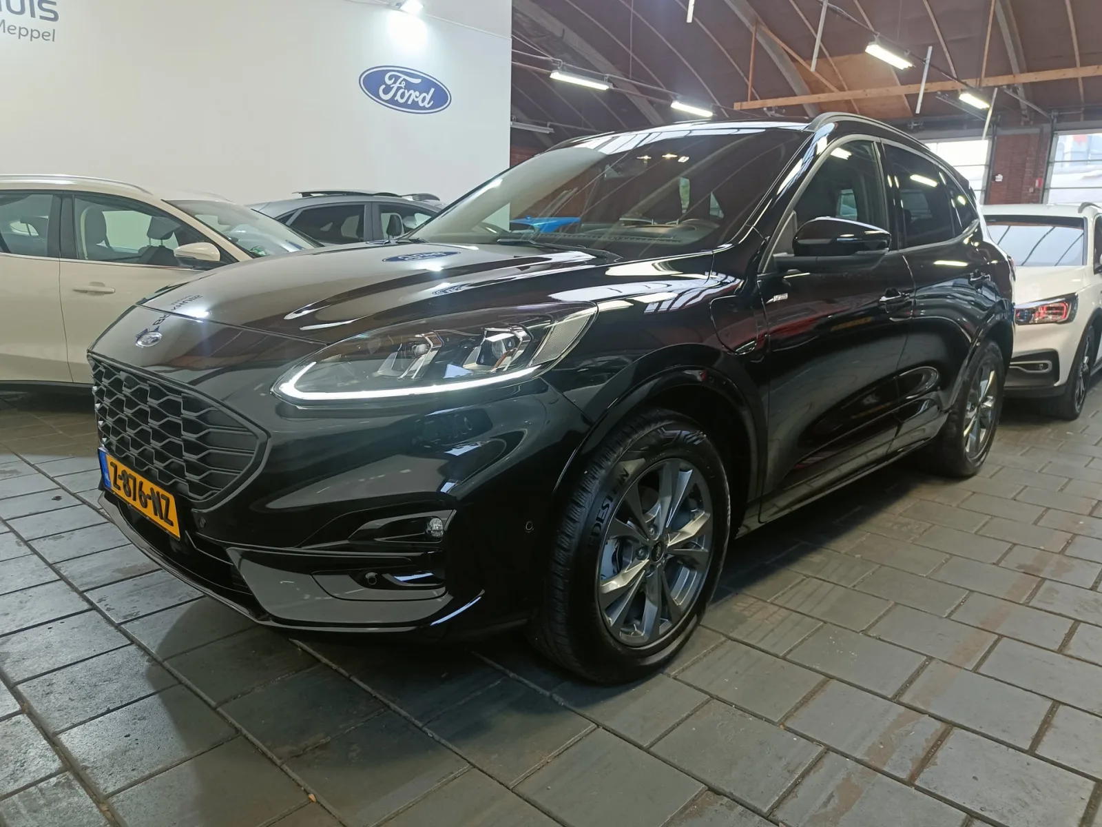 Ford Kuga (2022) — foto 1