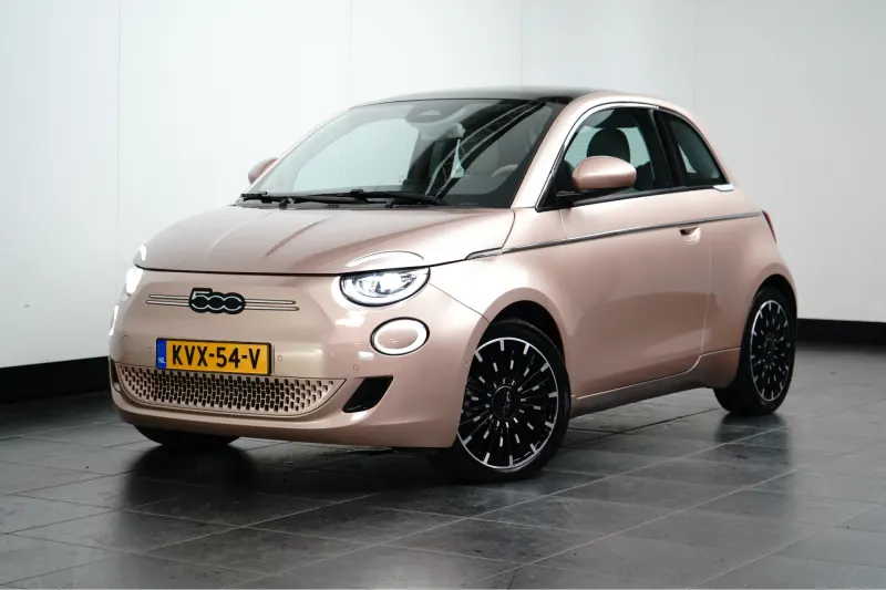 Fiat 500 (2023)