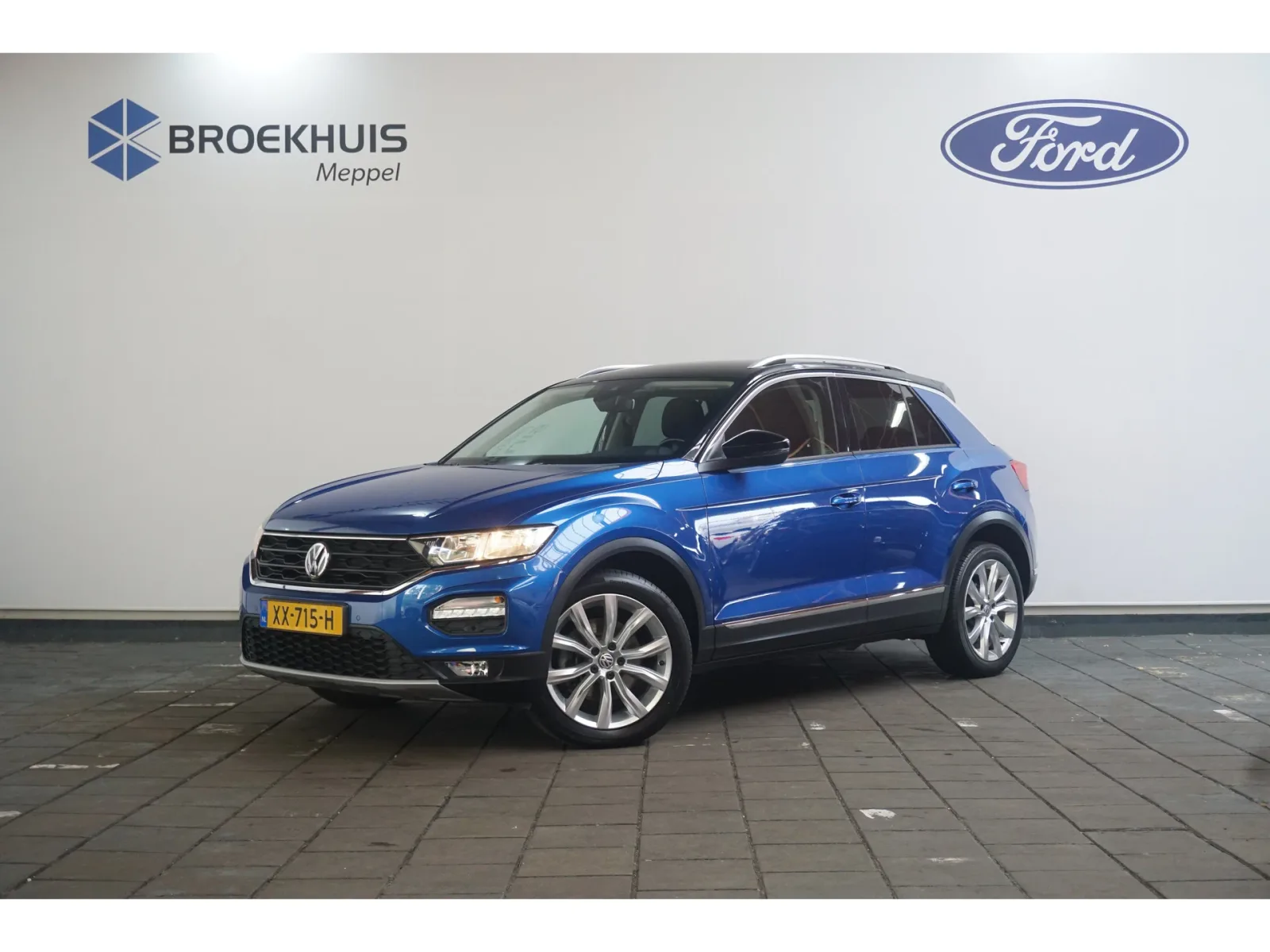 Volkswagen T-Roc (2019) — foto 1