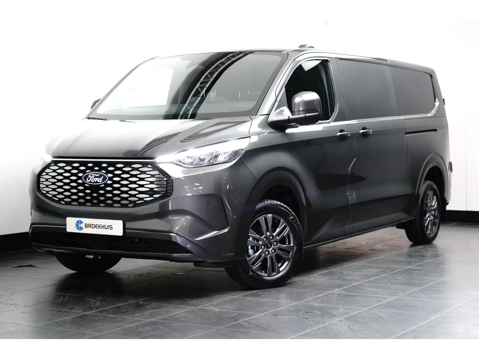 Ford E-Transit Custom (2026) — foto 1