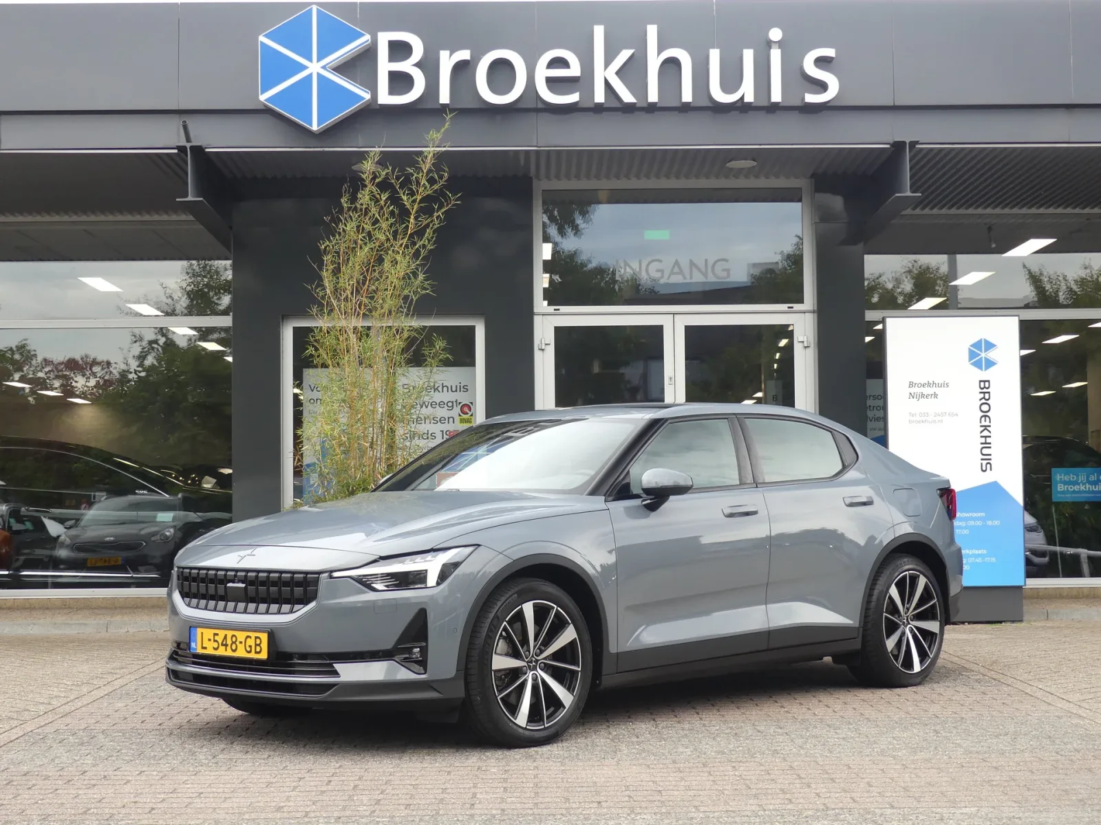 Polestar 2 (2021) — foto 1