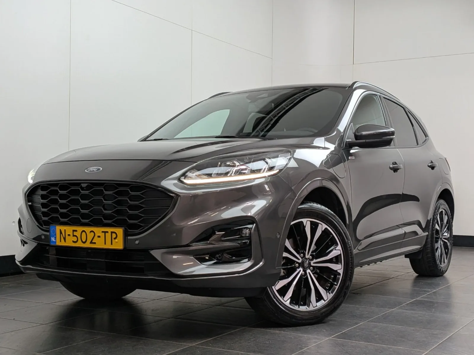 Ford Kuga (2022) — foto 1