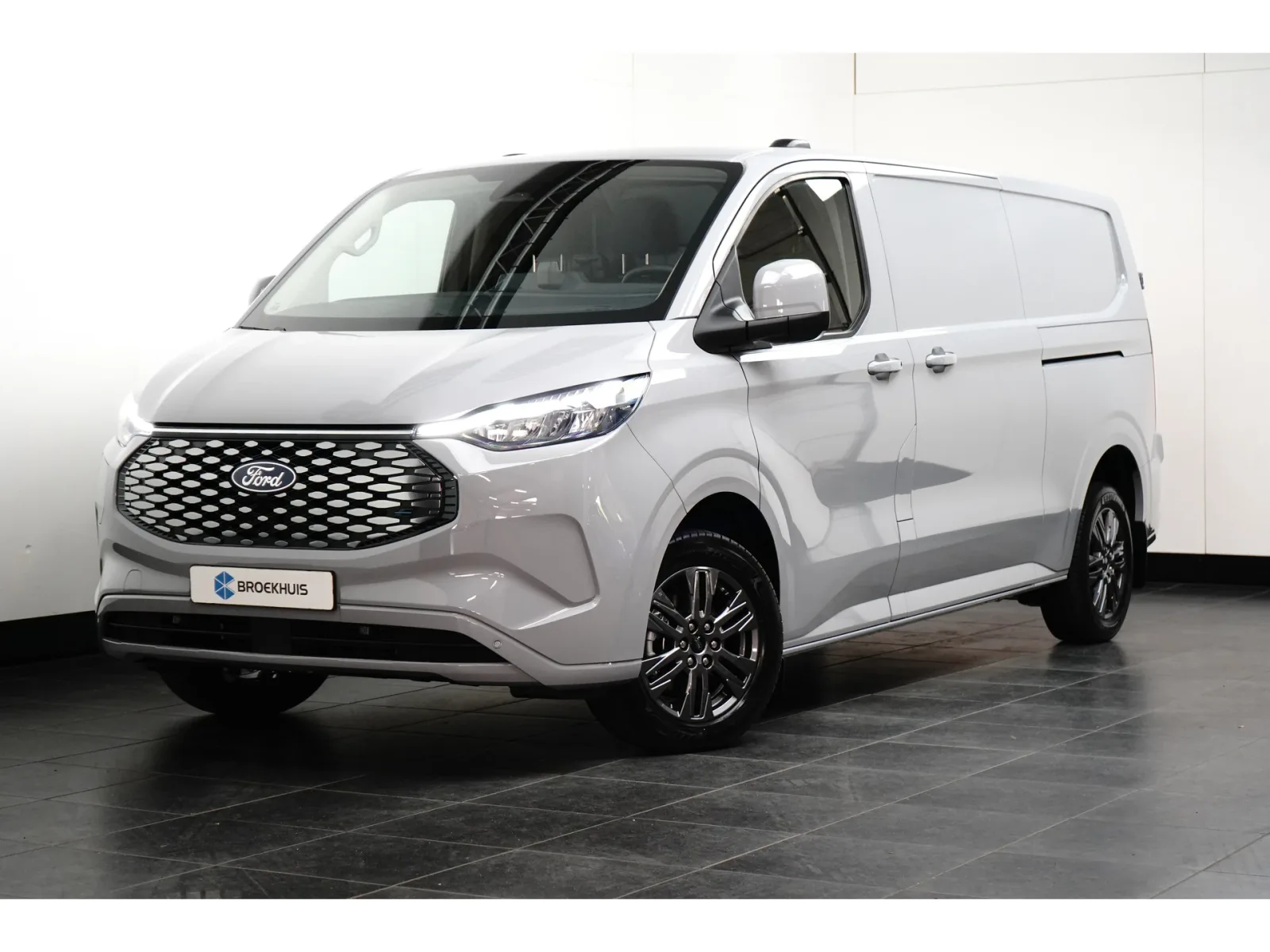 Ford E-Transit Custom (2026) — foto 1