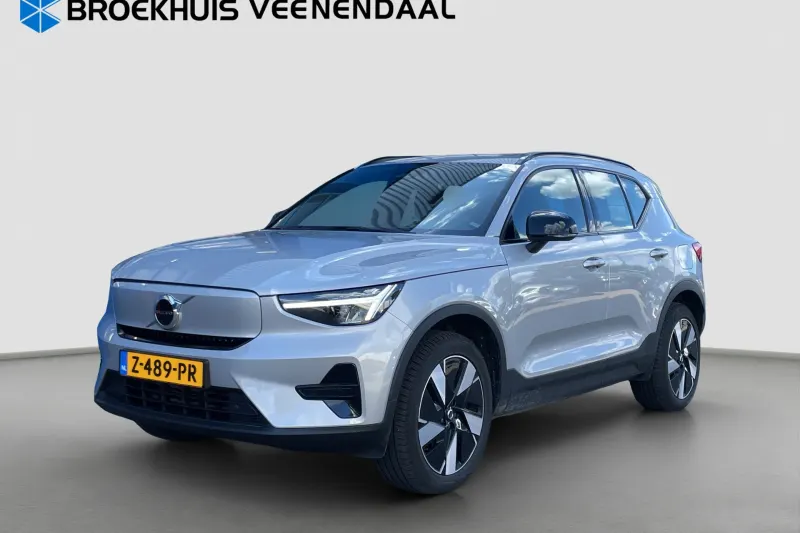 Volvo EX40 (2024)