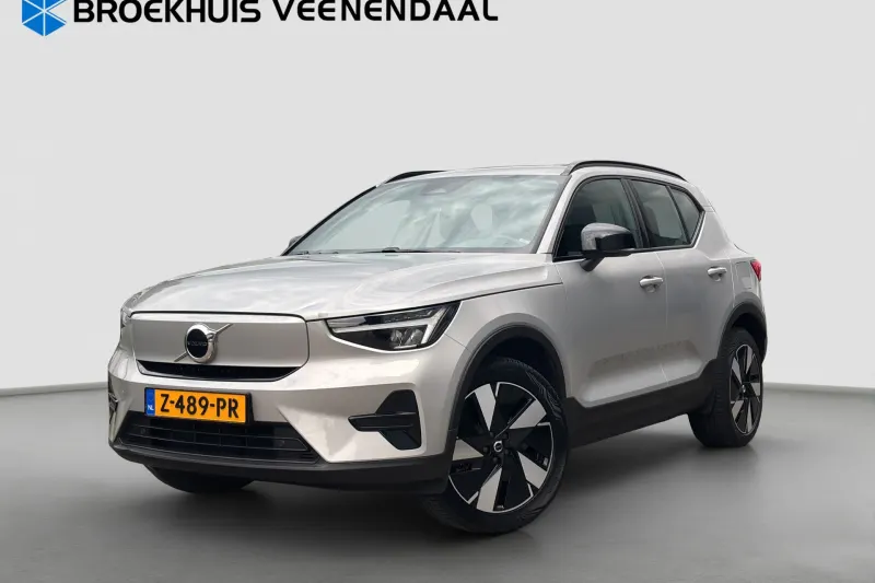 Volvo EX40 (2024)