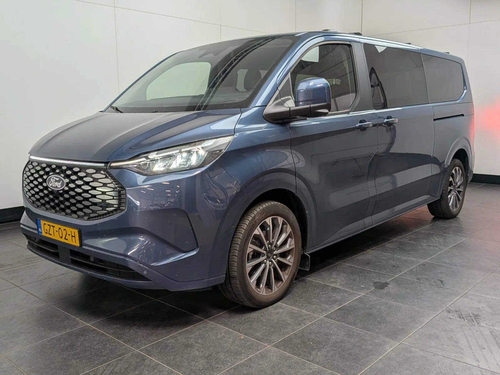 Ford Transit Custom (2025) — foto 1