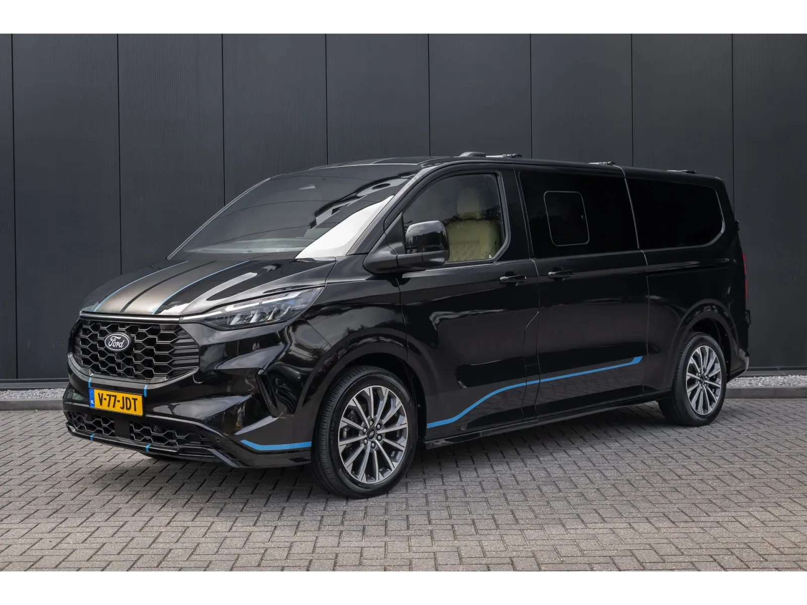 Ford Transit Custom (2024) — foto 1