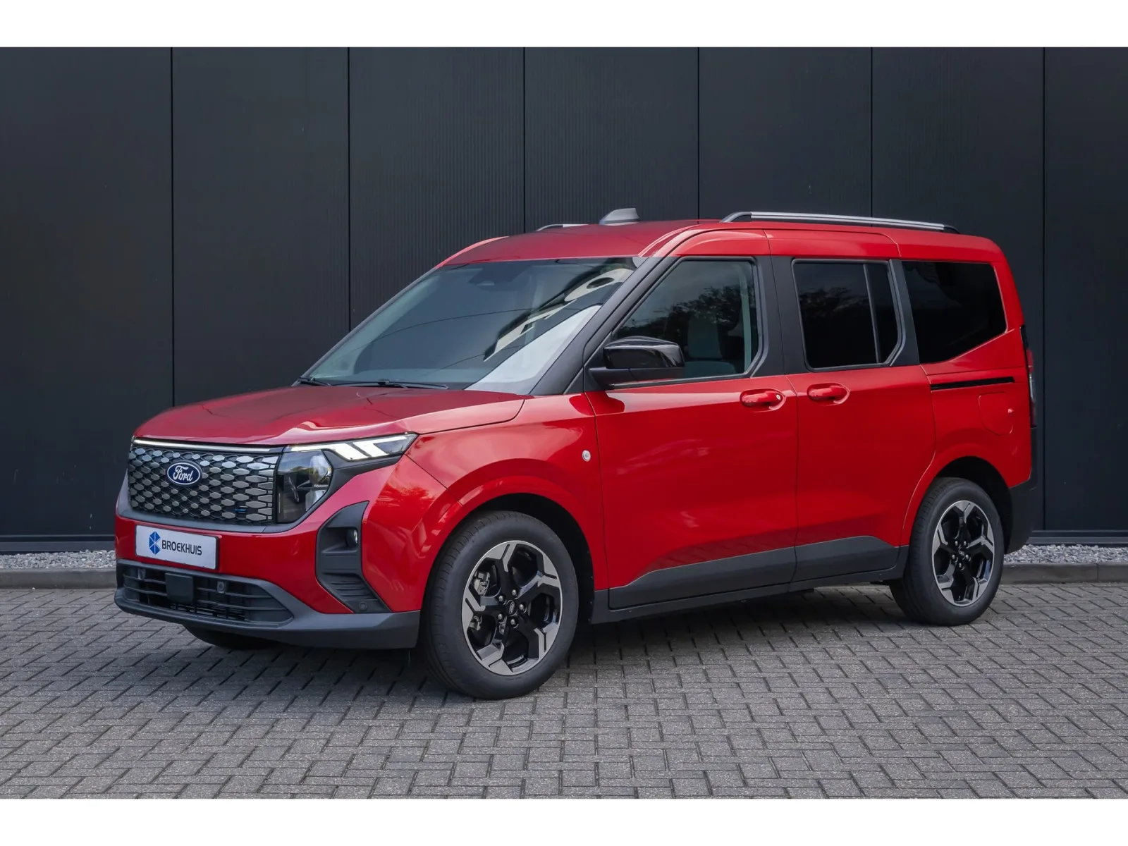 Ford Tourneo Courier (2026) — foto 1
