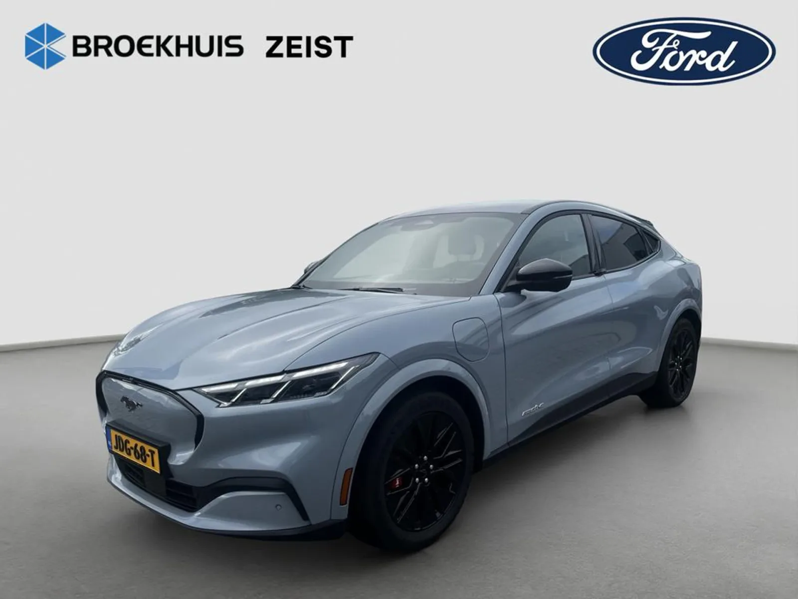 Ford Mustang Mach-E (2025) — foto 1