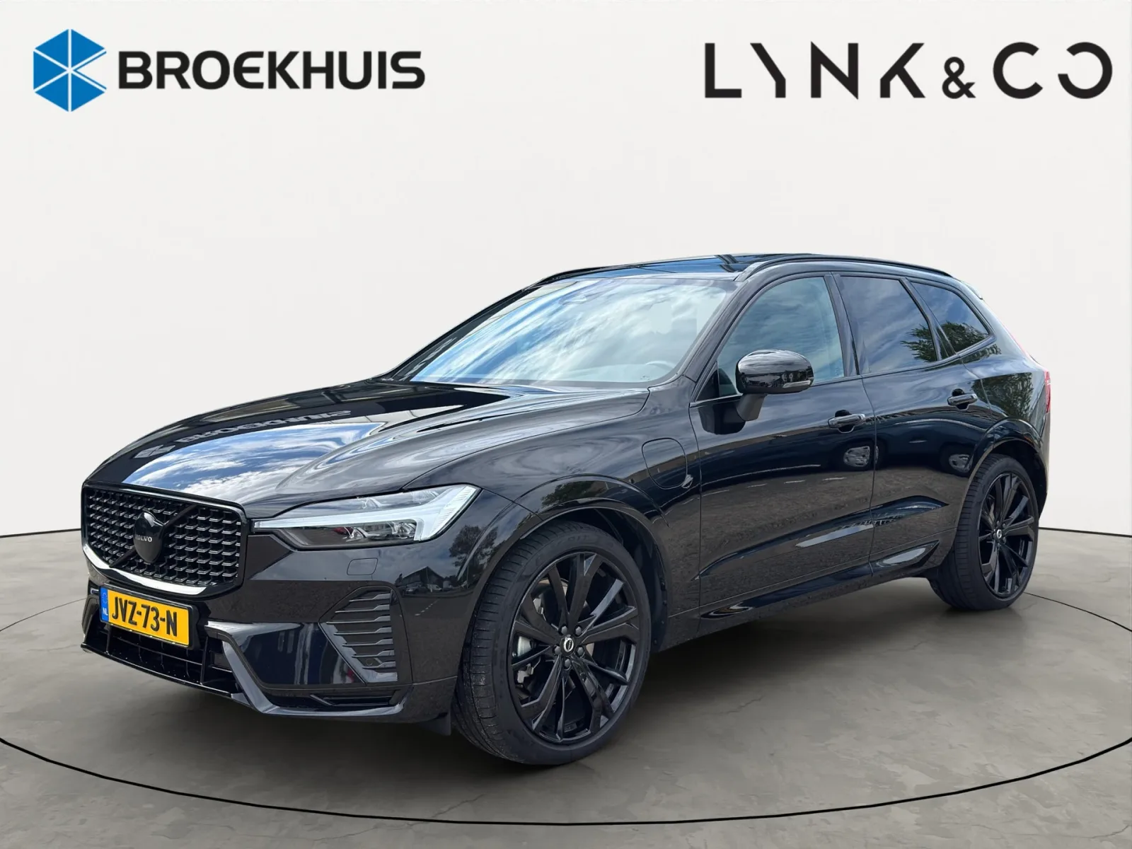 Volvo XC60 (2025) — foto 1