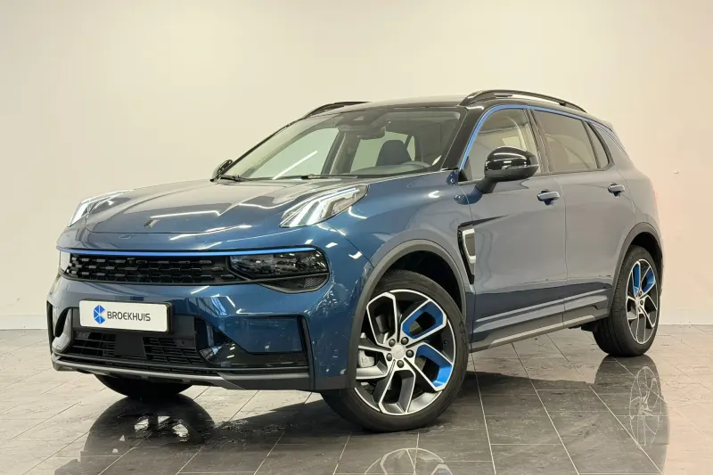 Lynk & Co 01 (2022)