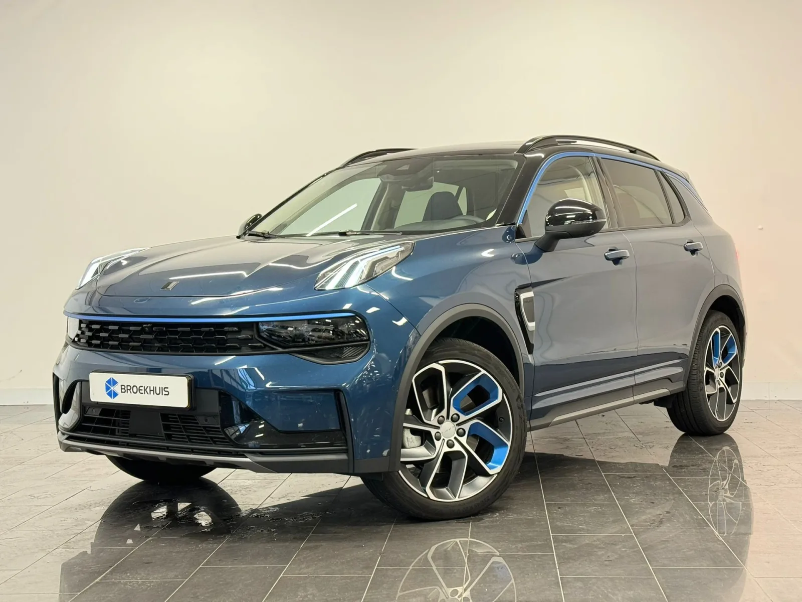 Lynk & Co 01 (2022) — foto 1
