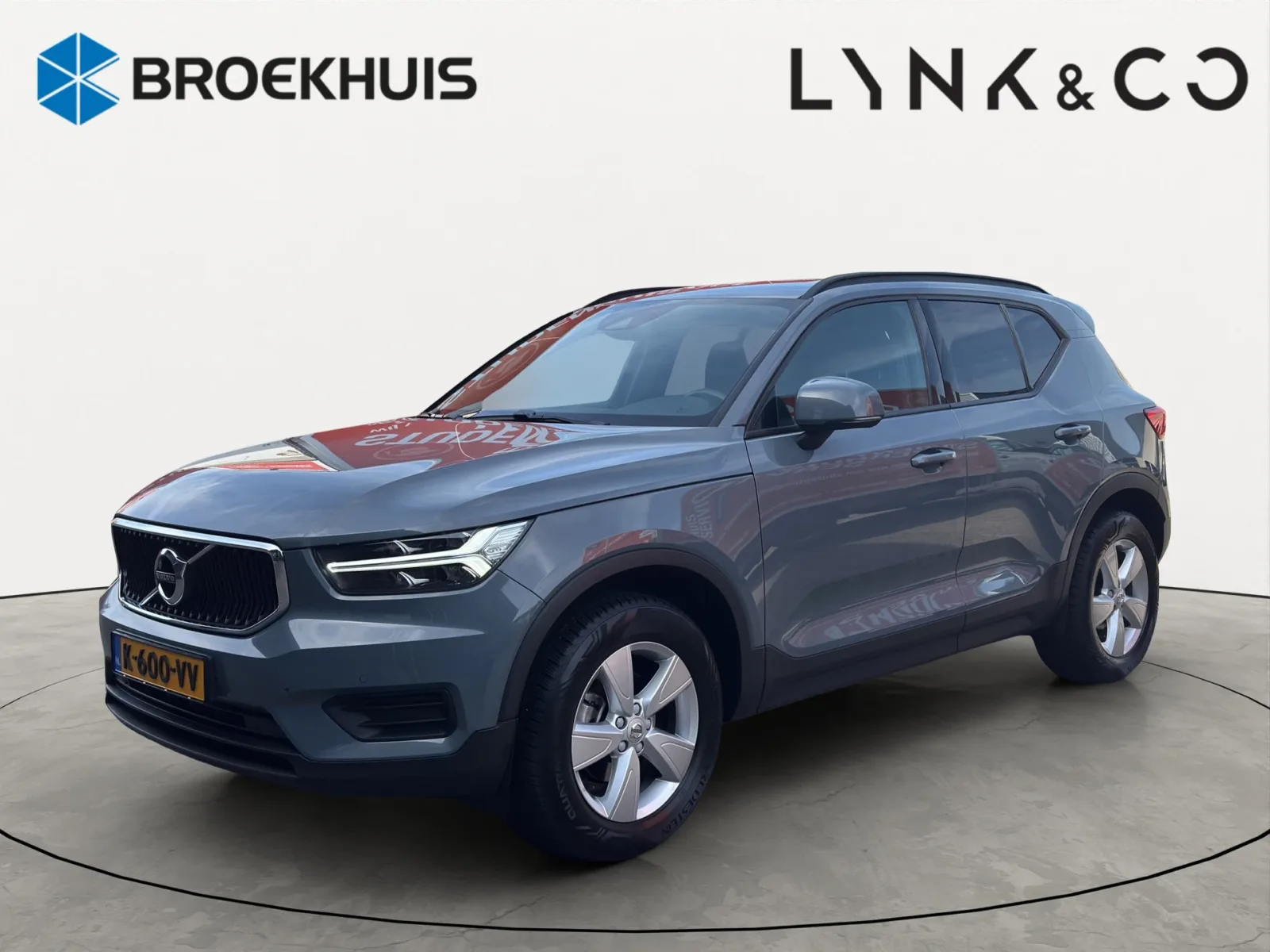 Volvo XC40 (2021) — foto 1