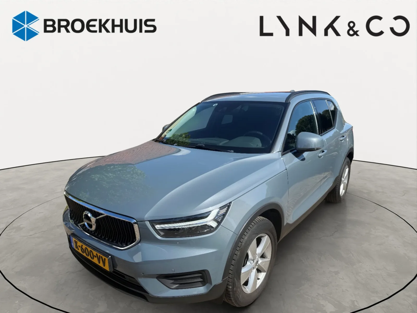 Volvo XC40 (2021) — foto 1