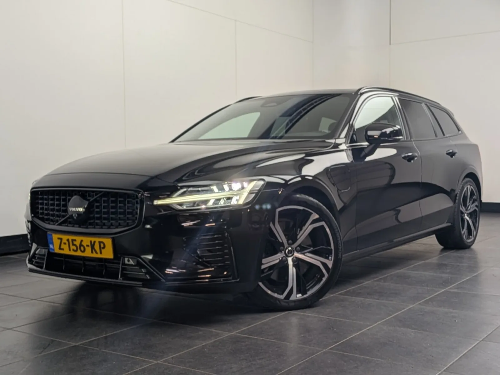Volvo V60 (2024) — foto 1