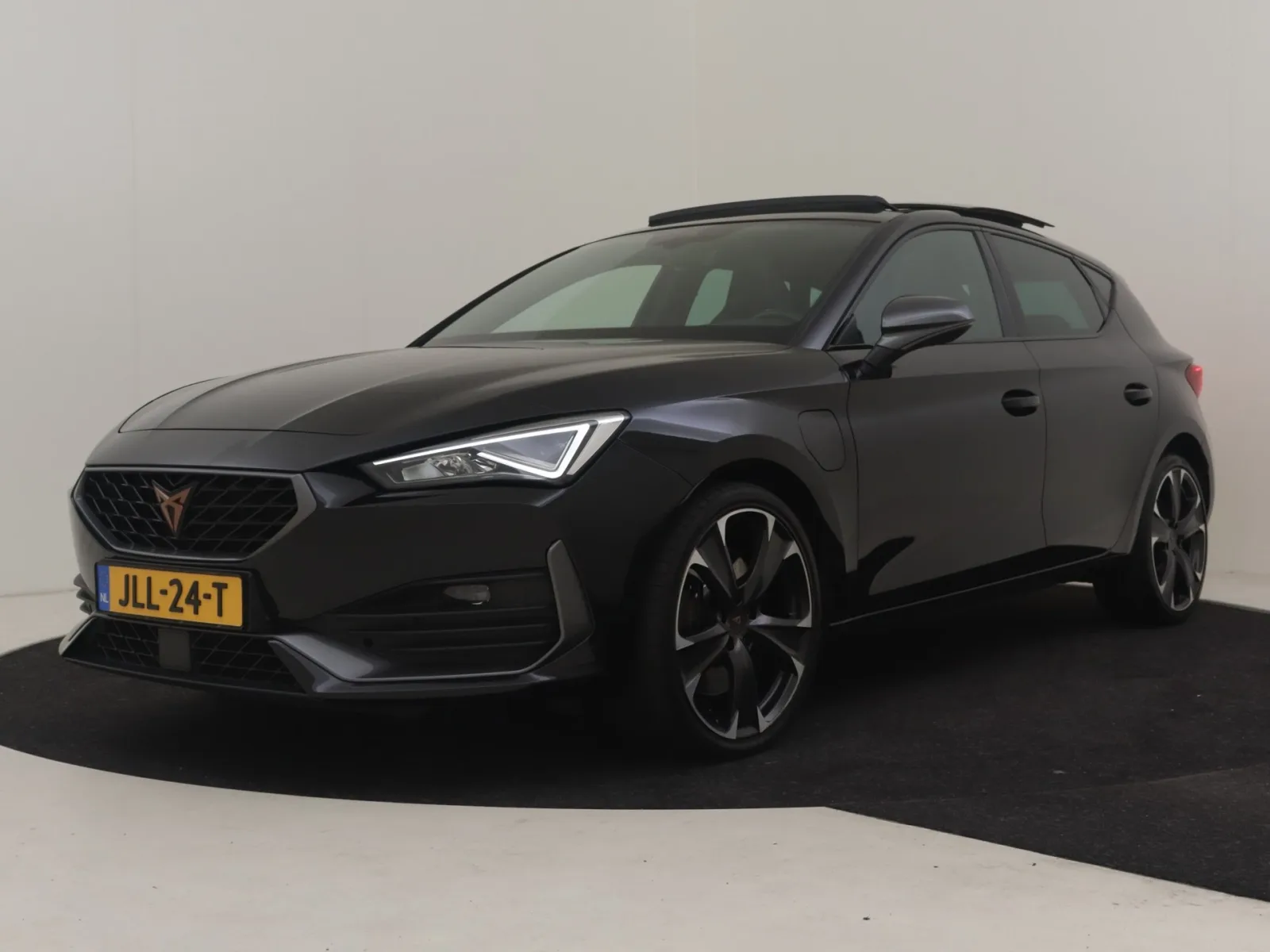 CUPRA Leon (2021) — foto 1