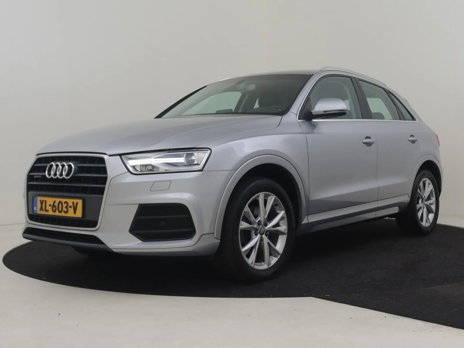 Audi Q3 (2016) — foto 1