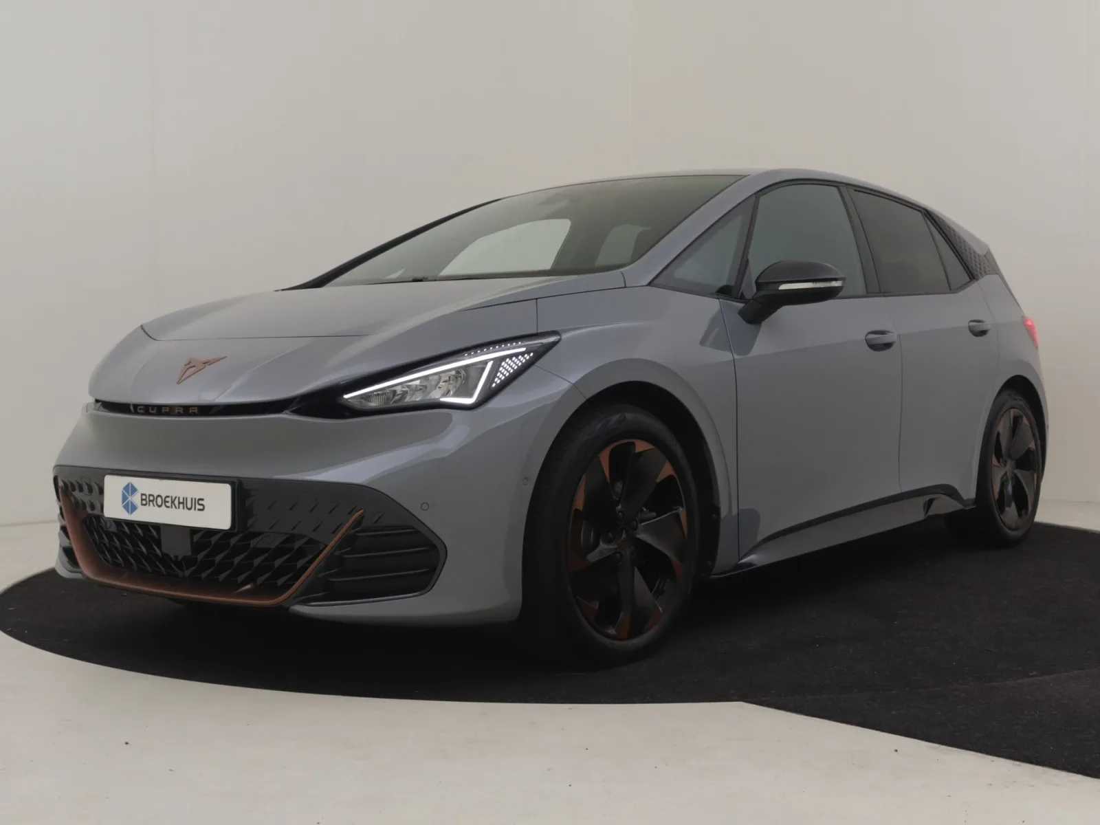 CUPRA Born (2022) — foto 1