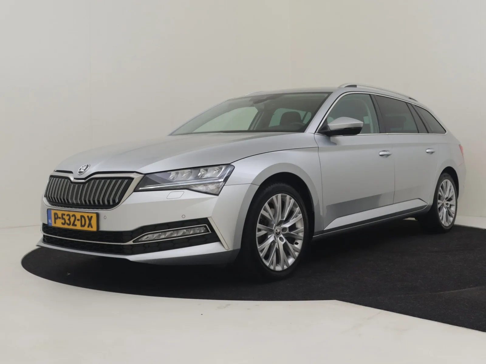 Škoda Superb (2021) — foto 1