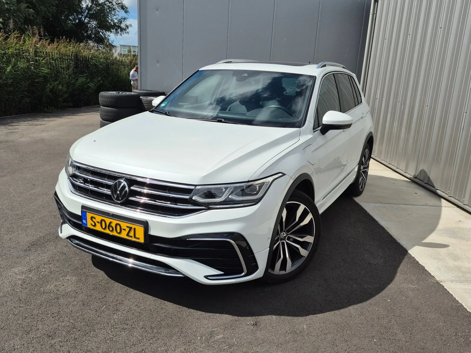 Volkswagen Tiguan (2023) — foto 1
