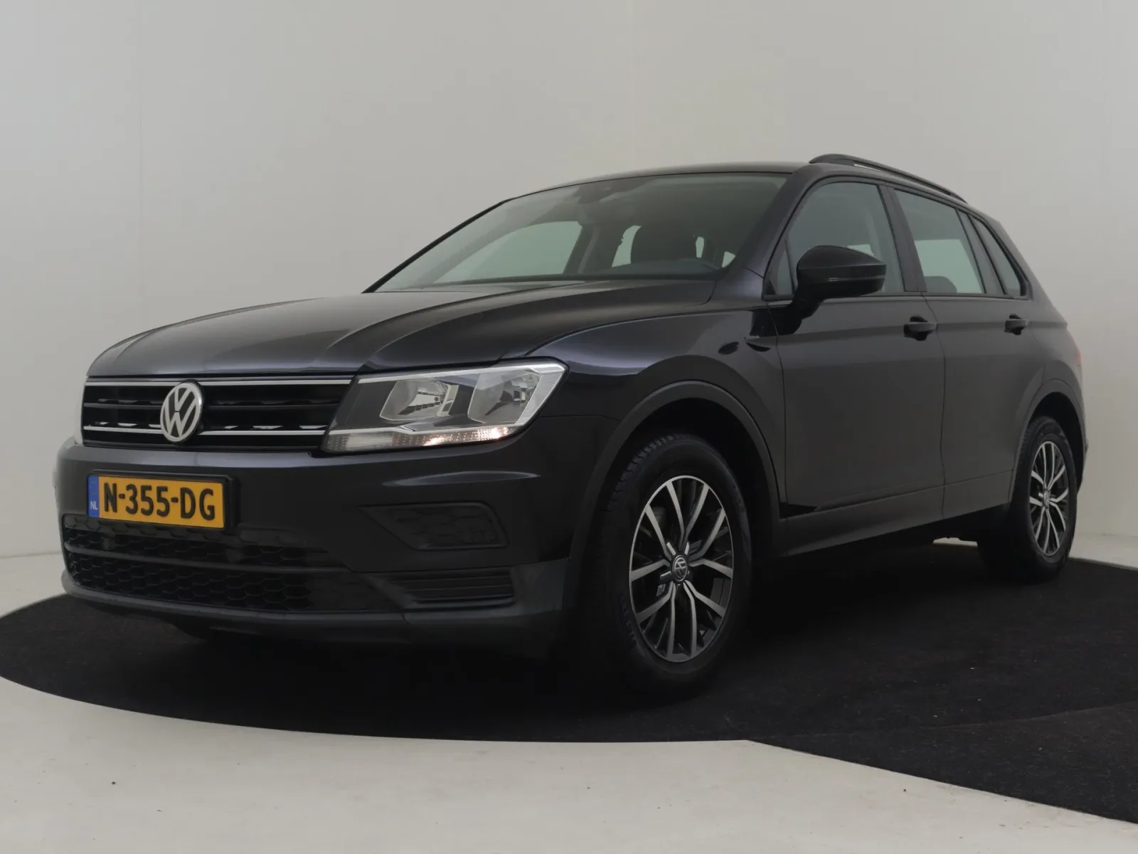 Volkswagen Tiguan (2017) — foto 1