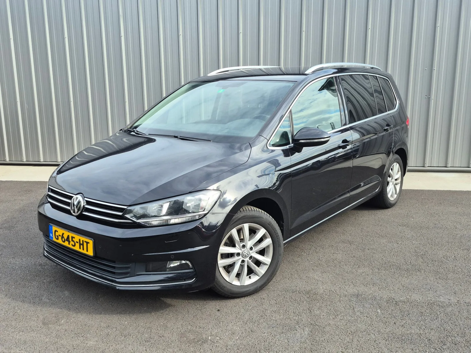Volkswagen Touran (2018) — foto 1
