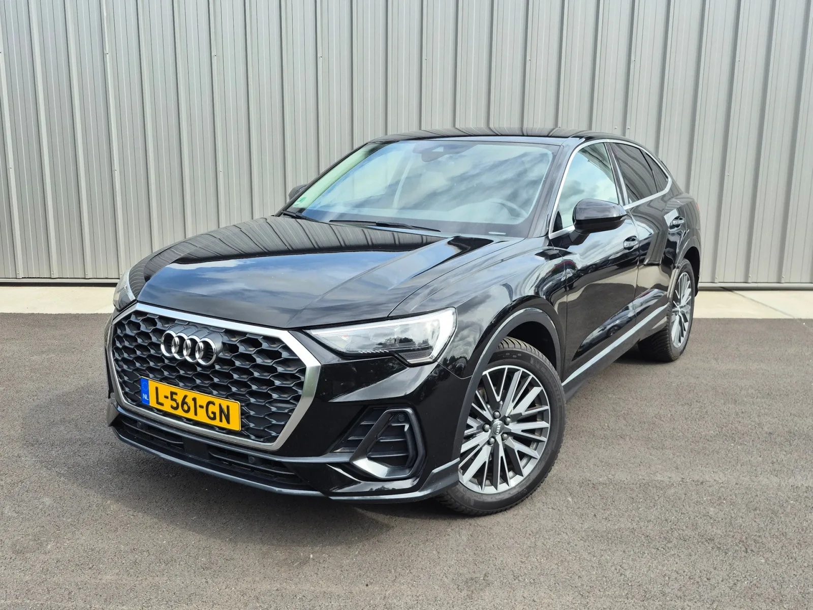Audi Q3 (2020) — foto 1
