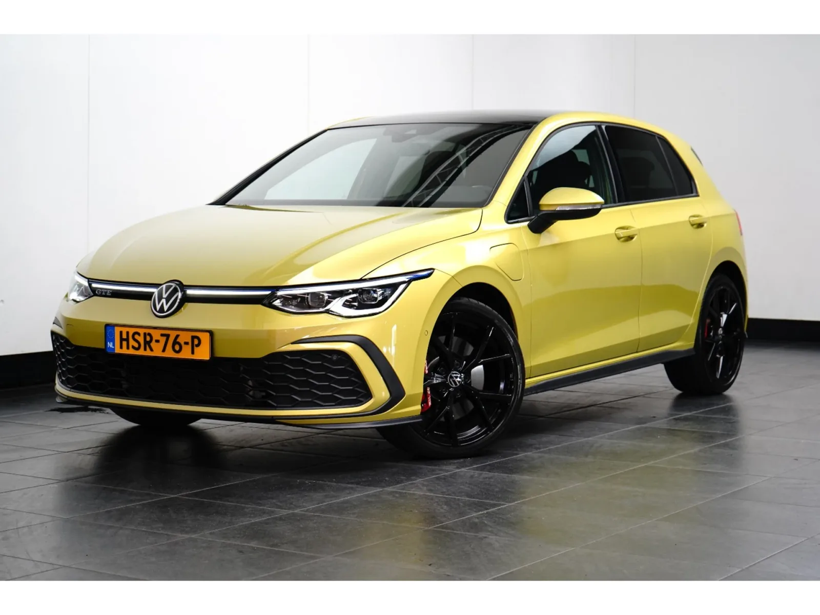Volkswagen Golf (2020) — foto 1