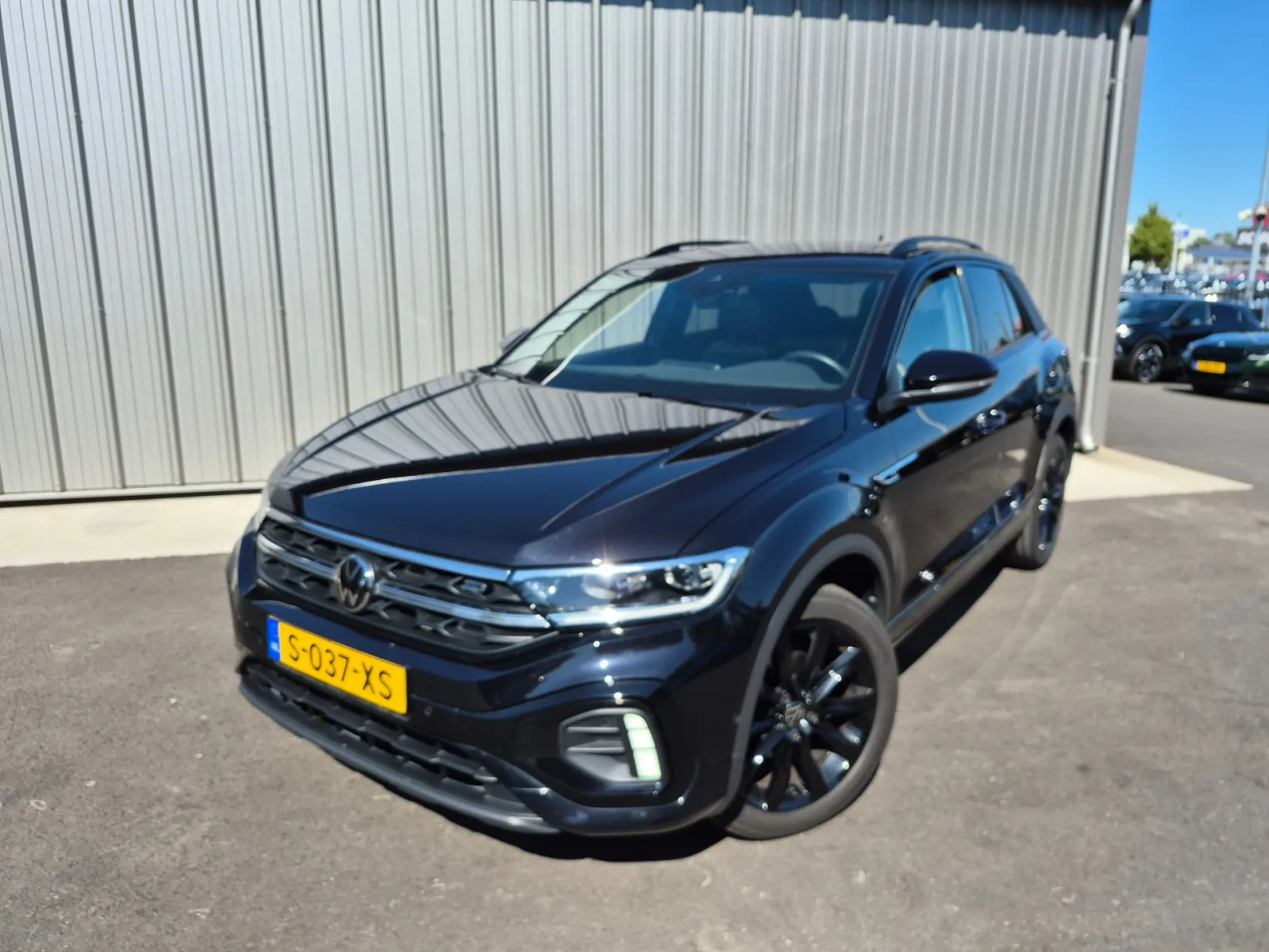 Volkswagen T-Roc (2022) — foto 1