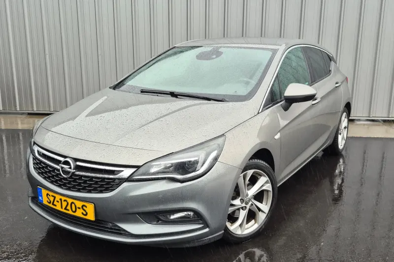 Opel Astra (2017)