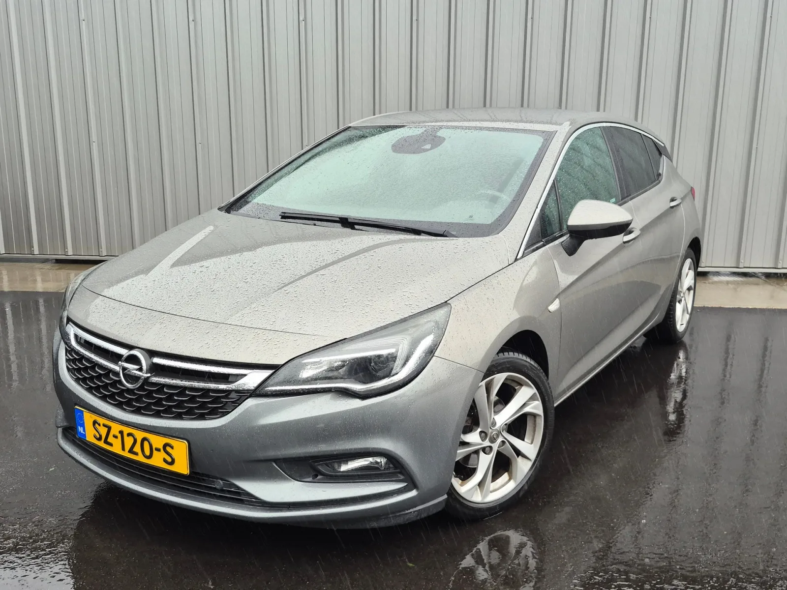 Opel Astra (2017) — foto 1