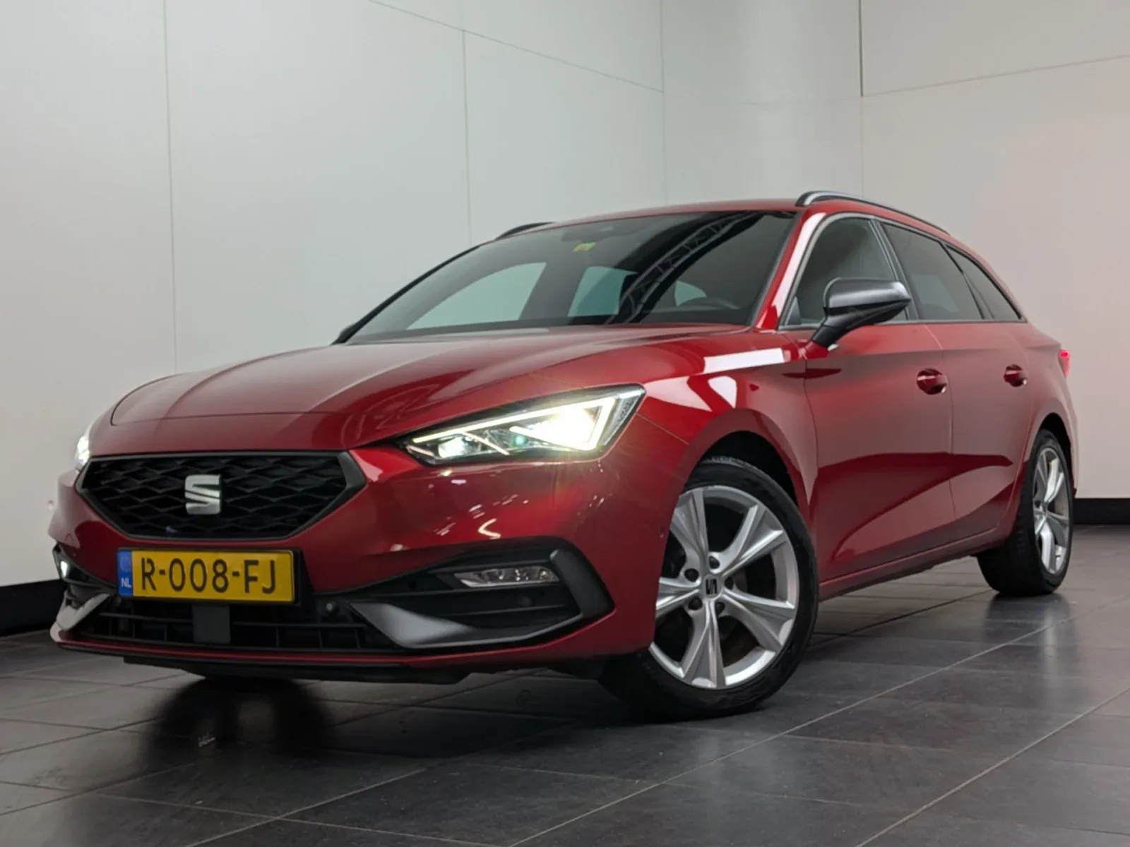 SEAT Leon Sportstourer (2022) — foto 1
