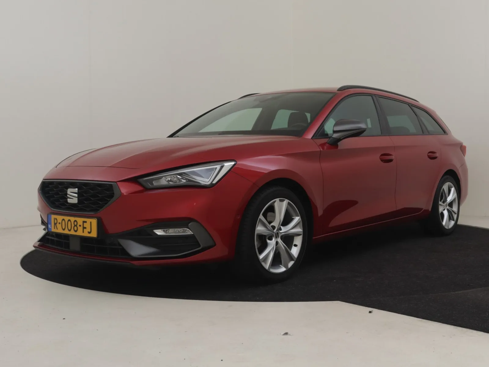SEAT Leon Sportstourer (2022) — foto 1