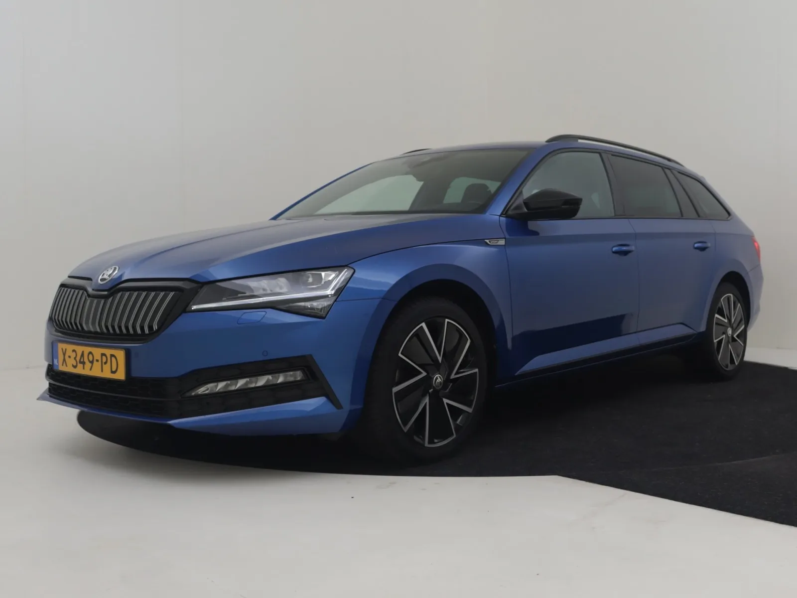Škoda Superb (2024) — foto 1