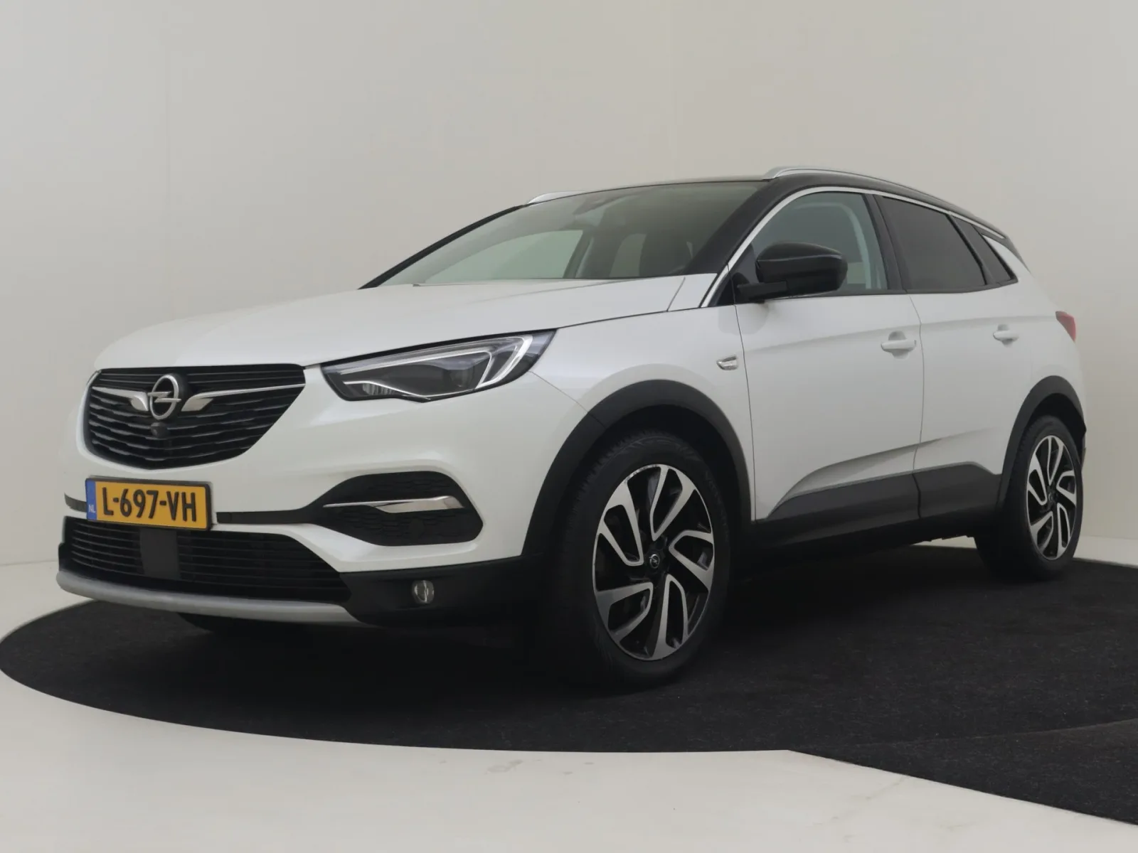 Opel Grandland (2018) — foto 1