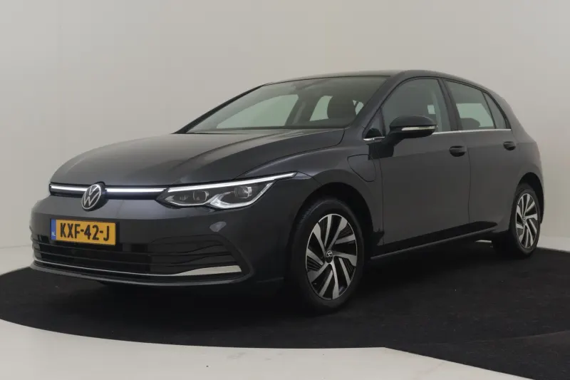 Volkswagen Golf (2022)
