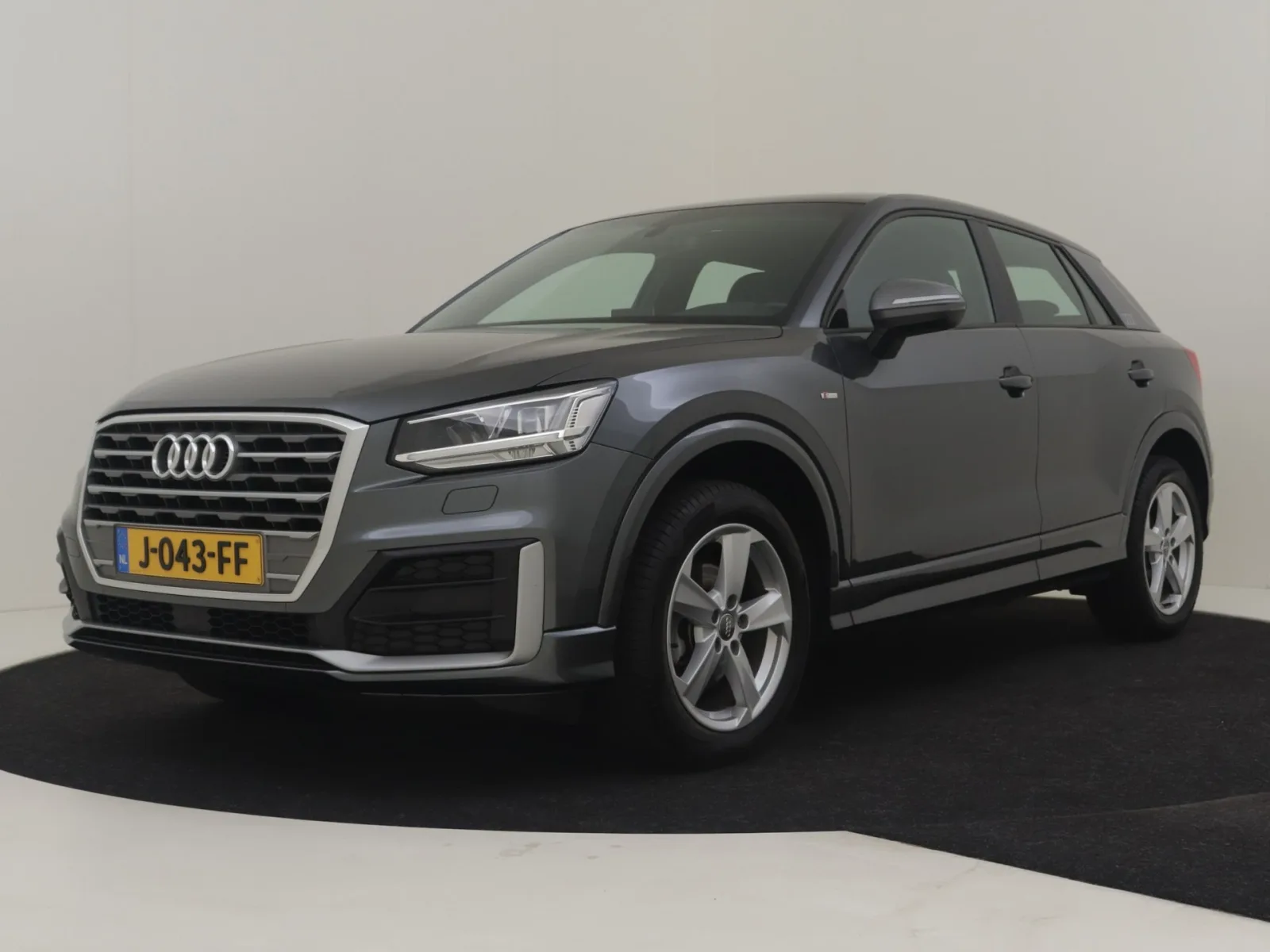 Audi Q2 (2020) — foto 1