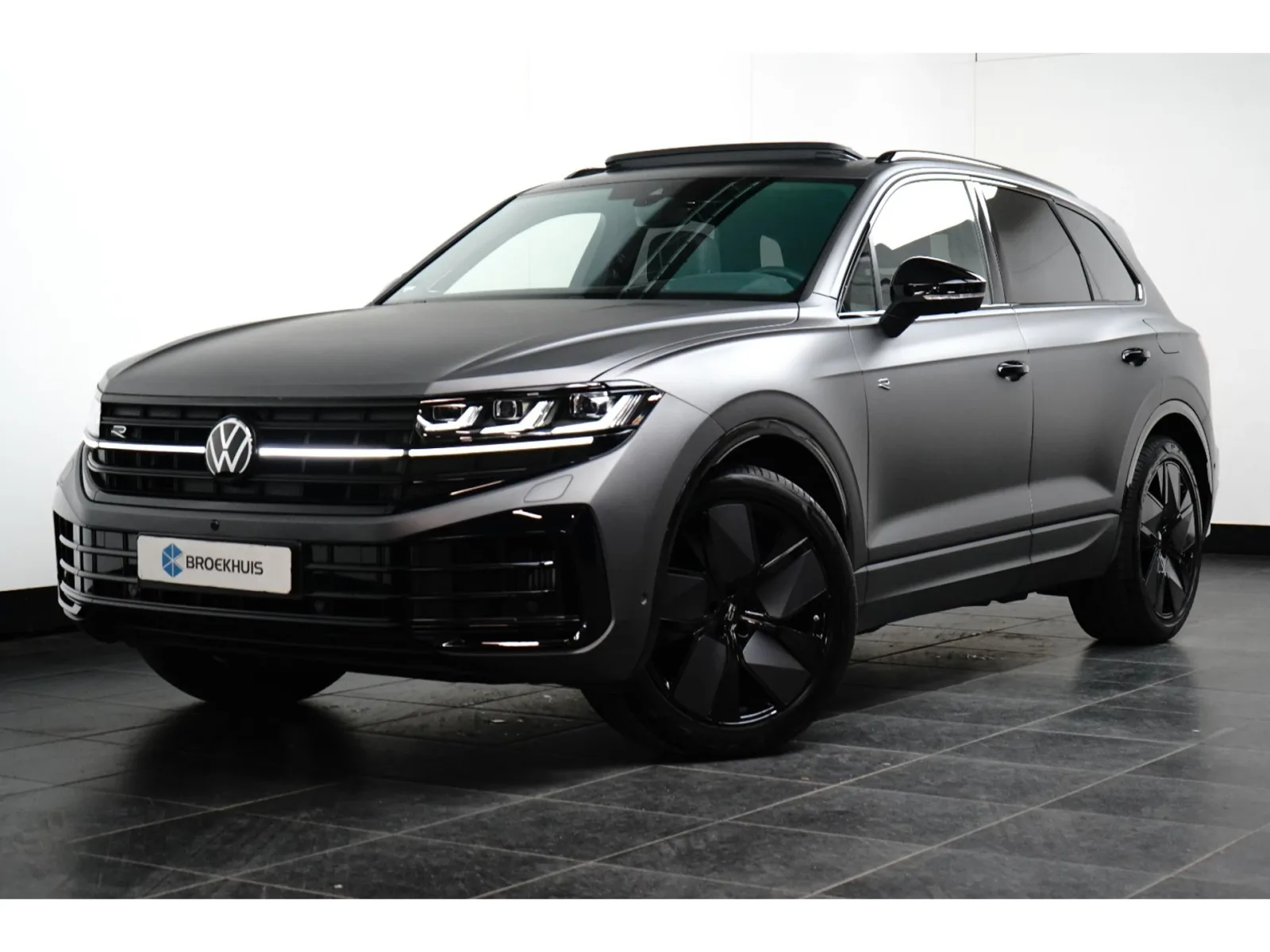 Volkswagen Touareg (2025) — foto 1