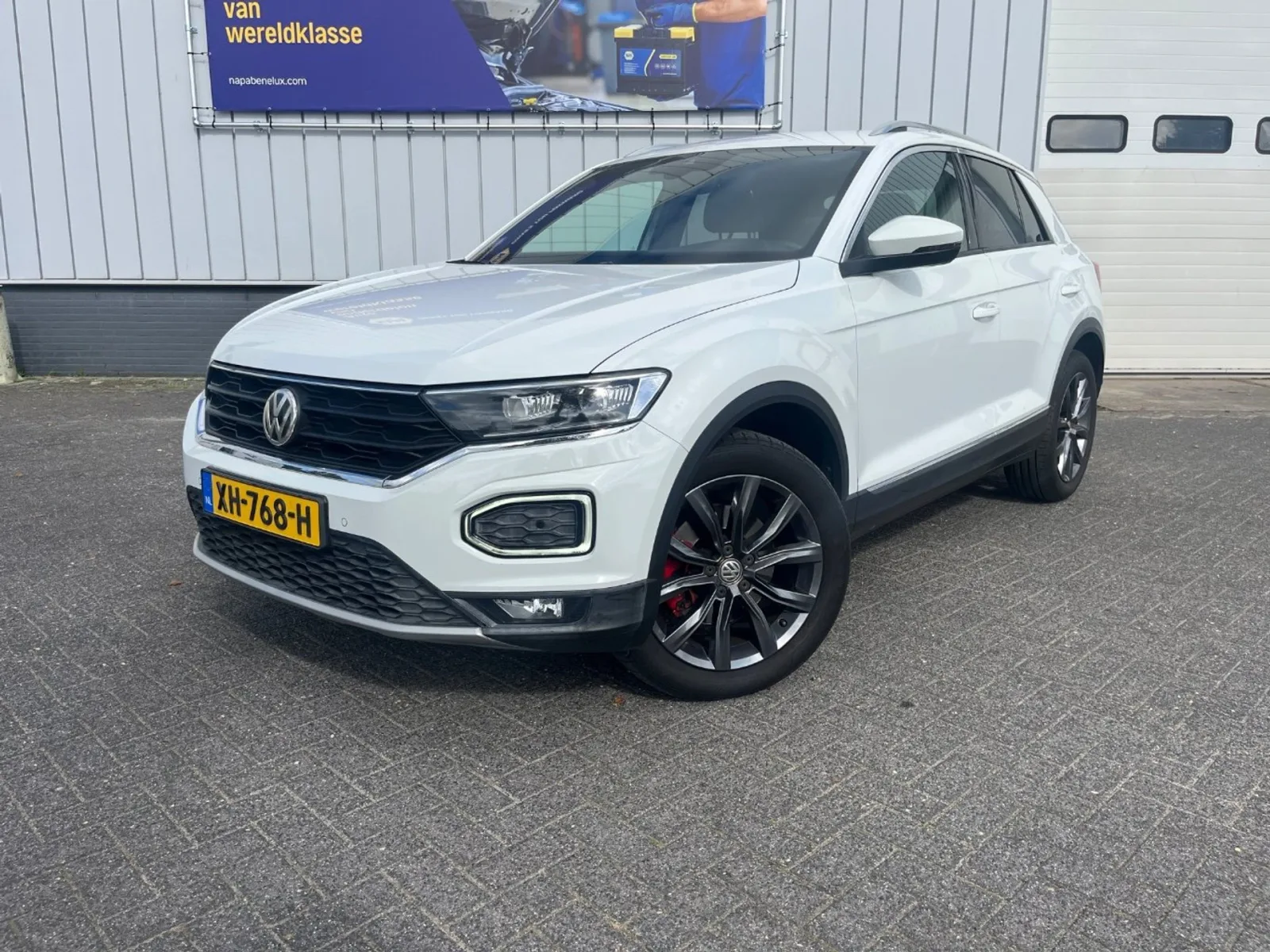 Volkswagen T-Roc (2019) — foto 1