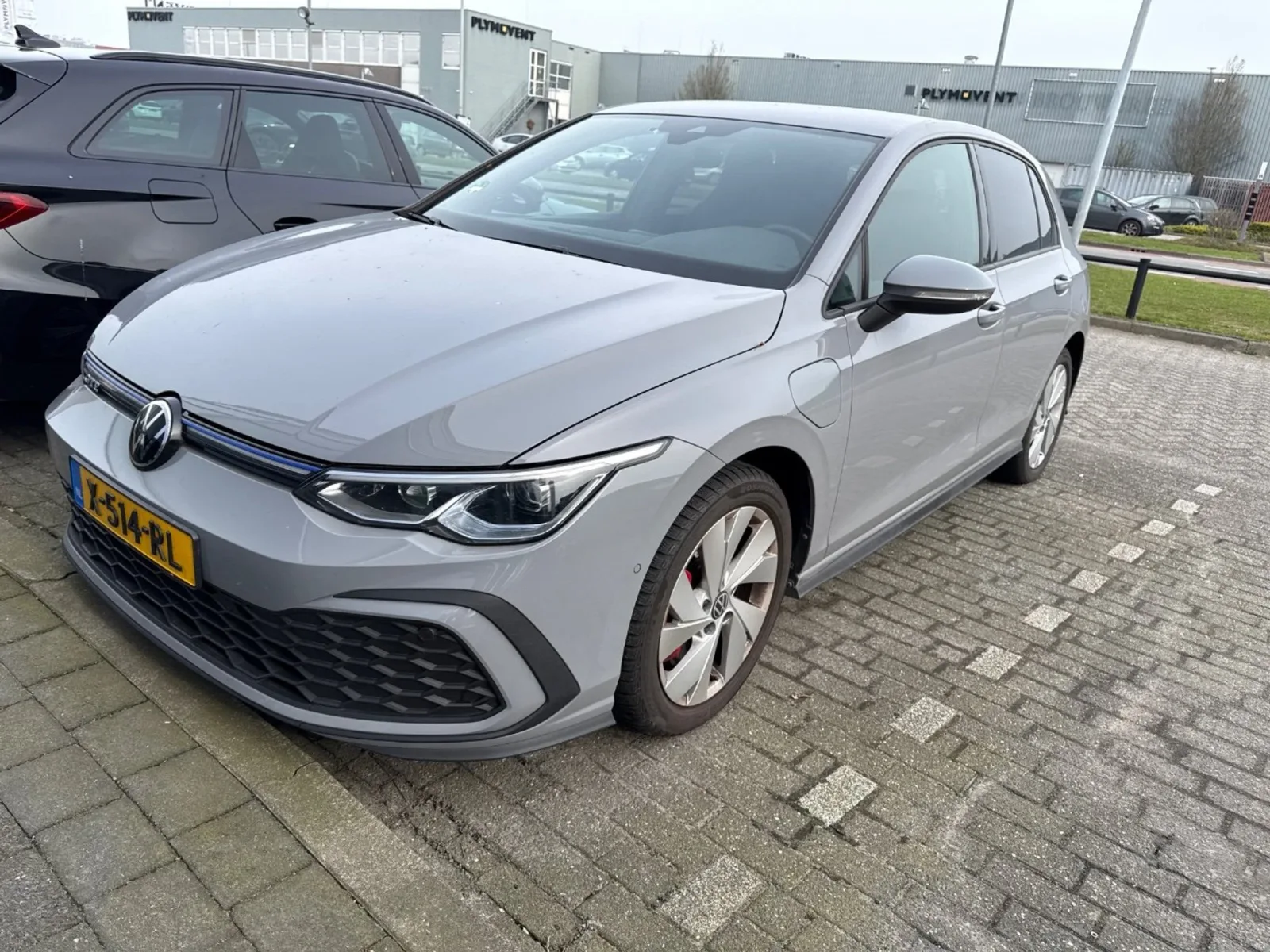 Volkswagen Golf (2021) — foto 1